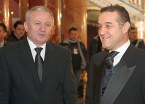 „L-am prins cu șapte cărți la poker!” » Adrian Porumboiu refuză dialogul despre Gigi Becali: „Ce rău v-am făcut eu?”