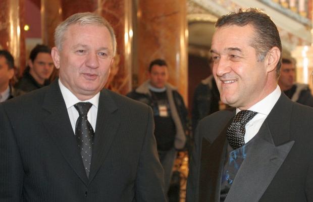 „L-am prins cu șapte cărți la poker!” » Adrian Porumboiu refuză dialogul despre Gigi Becali: „Ce rău v-am făcut eu?”