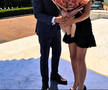 Ilie Dumitrescu i-a adus un buchet de trandafiri roz fiicei sale la absolvire // Captură foto: Instagram