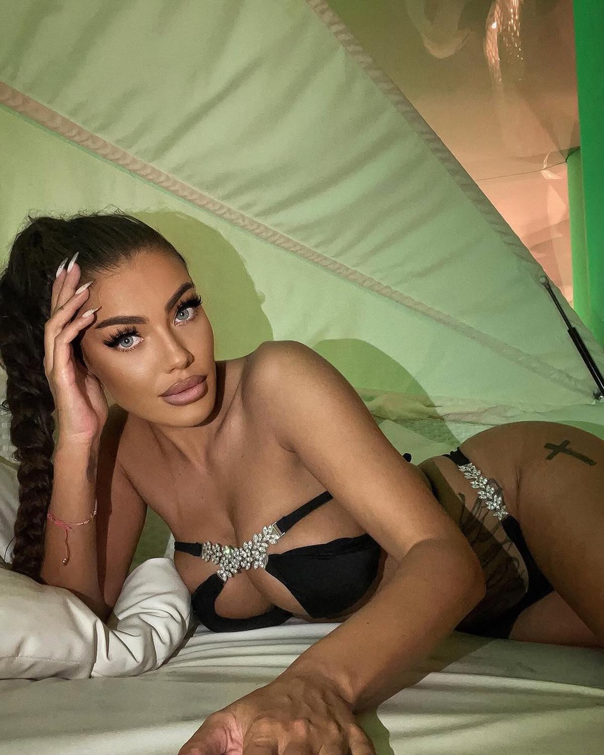 Femeia cu peste 1 milion de urmăritori l-a filmat pe Tavi Popescu: „Cine-i frumusețea asta de bărbat?”