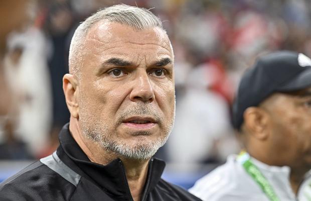 Au intrat în cursă pentru a-l aduce pe Cosmin Olăroiu