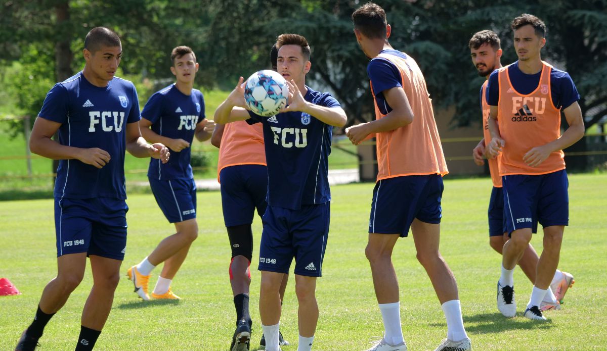 Zi plină pentru FCU Craiova: antrenament dimineață, meci seara + probleme cu un jucător