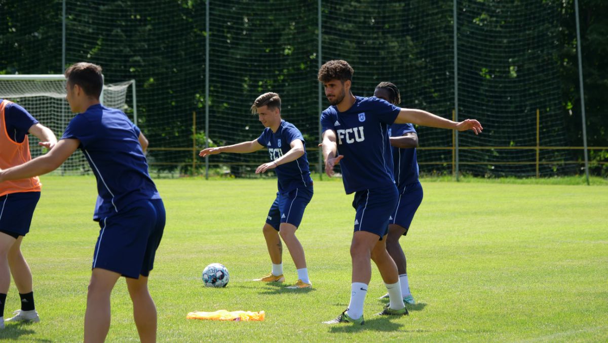 L-a convins pe Mutu » FCU Craiova a bifat a șaptea achiziție a verii: „Am auzit că fanii sunt fantastici”