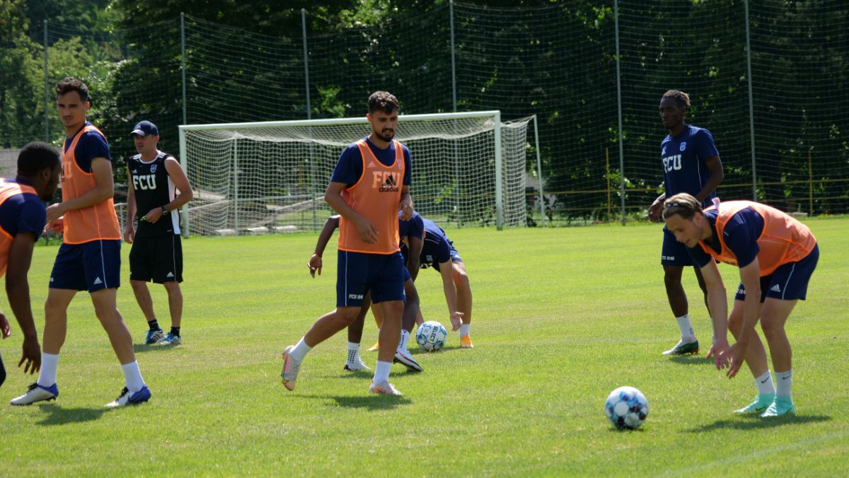 L-a convins pe Mutu » FCU Craiova a bifat a șaptea achiziție a verii: „Am auzit că fanii sunt fantastici”