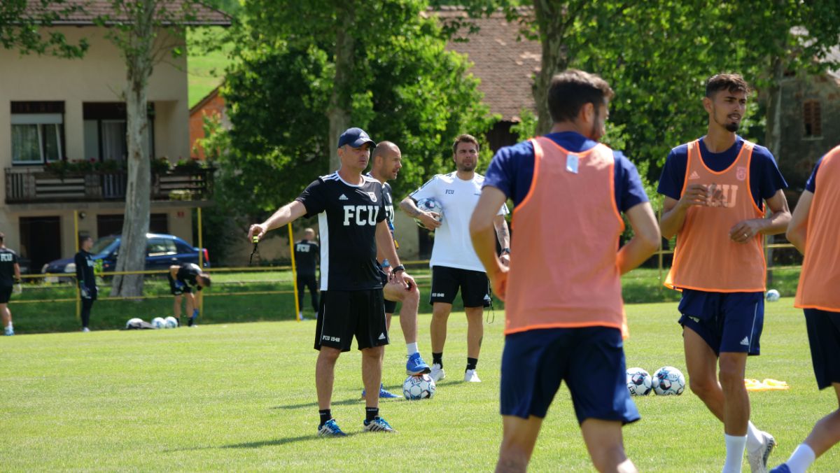 L-a convins pe Mutu » FCU Craiova a bifat a șaptea achiziție a verii: „Am auzit că fanii sunt fantastici”