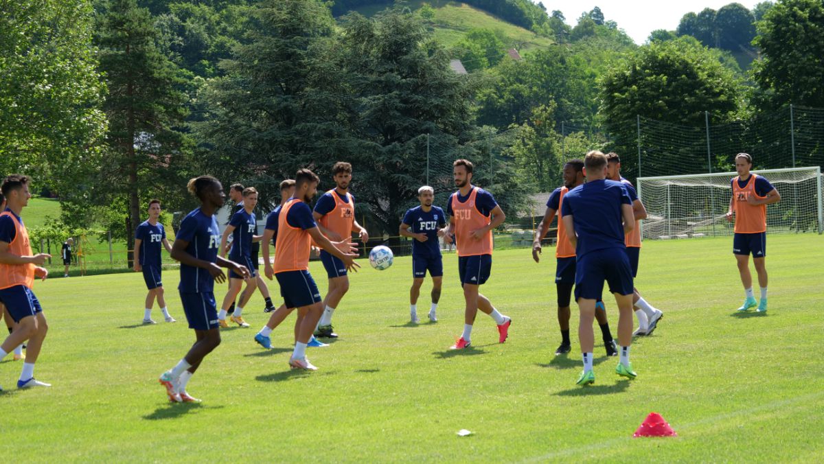 L-a convins pe Mutu » FCU Craiova a bifat a șaptea achiziție a verii: „Am auzit că fanii sunt fantastici”