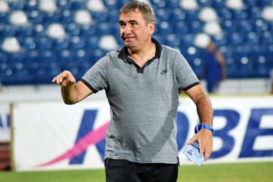Hagi a revenit pe bancă odată cu fuziunea Viitorul - Farul