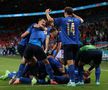 Imaginea bucuriei pe Wembley » Roberto Mancini și Gianluca Vialli, îmbrățișare emoționantă după calificarea Italiei + ce spune Zenga despre imaginile care fac înconjurul lumii