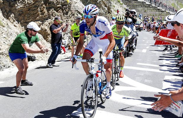 Cât de greu e, de fapt, Turul Franței? Cățărări de 5x cât Everestul, calorii arse cât 200 de BigMacs, spectatori leșinați de la altitudine! Cursa începe sâmbătă