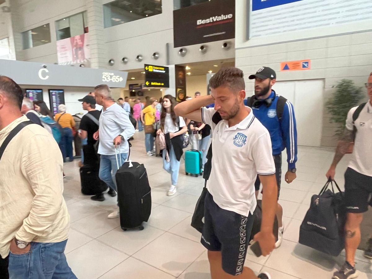 Poli Iași a decolat spre Bulgaria » Leo Grozavu, avertisment la plecarea din țară: „Suntem pe tobogan de foartă multă vreme”