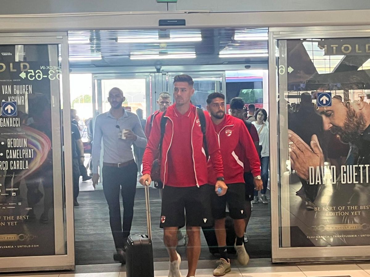 Dinamo a plecat în cantonamentul de vară