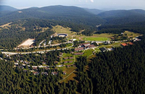 Dinamo, cantonament în paradisul sportului din Slovenia » Lotul deplasat + Imagini spectaculoase din casa provizorie a „câinilor”