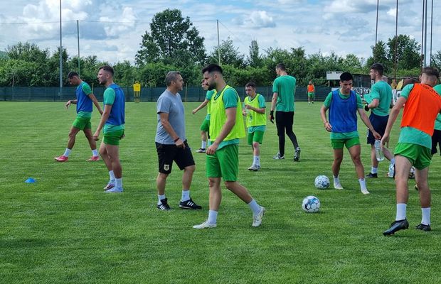 CS Mioveni și-a prezentat antrenorul » Lotul prezent la reunire