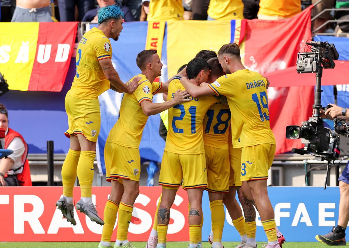 „Avem talent, avem potențial!” » Edi Iordănescu, spectacol la conferință: „Nici Generația de Aur nu s-a bucurat de o asemenea susținere!”