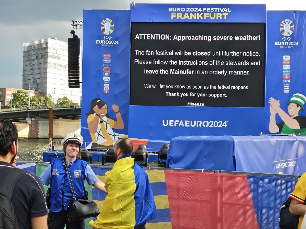 România are cele mai spectaculoase susținătoare! Imagini din fan zone-ul din Frankfurt