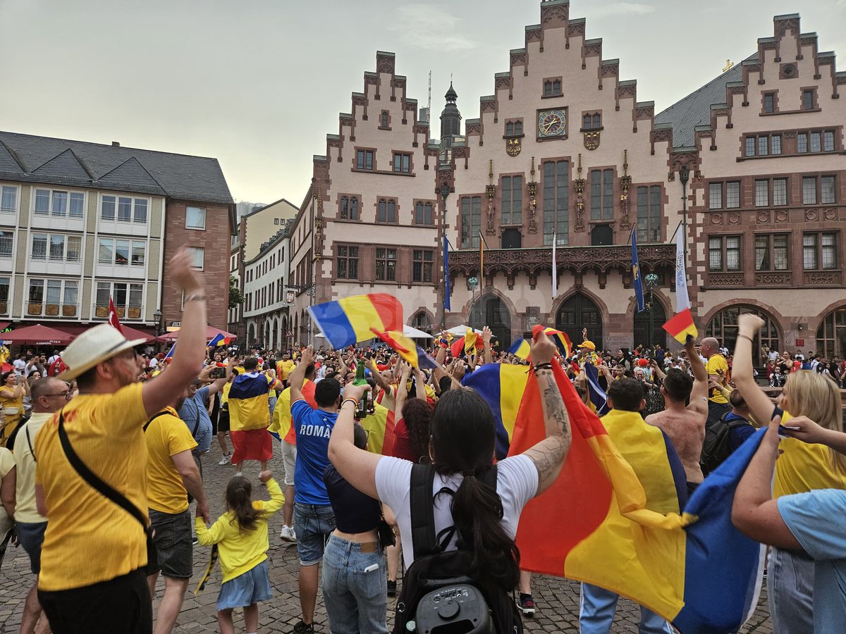 Splendoare galbenă la Frankfurt » Românii au luat cu asalt Germania: imagini nebune cu sărbătoarea fanilor după calificarea naționalei