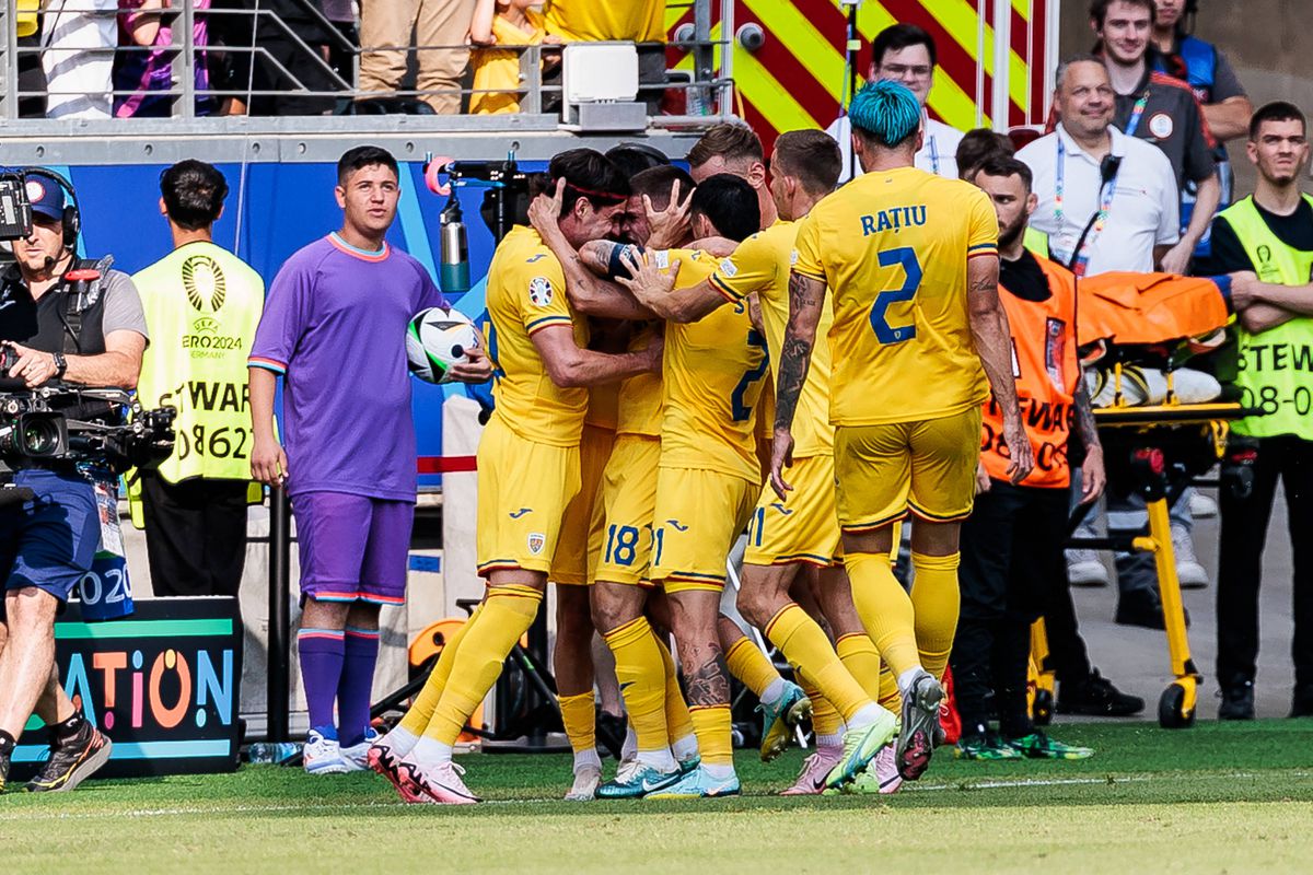 „Avem talent, avem potențial!” » Edi Iordănescu, spectacol la conferință: „Nici Generația de Aur nu s-a bucurat de o asemenea susținere!”