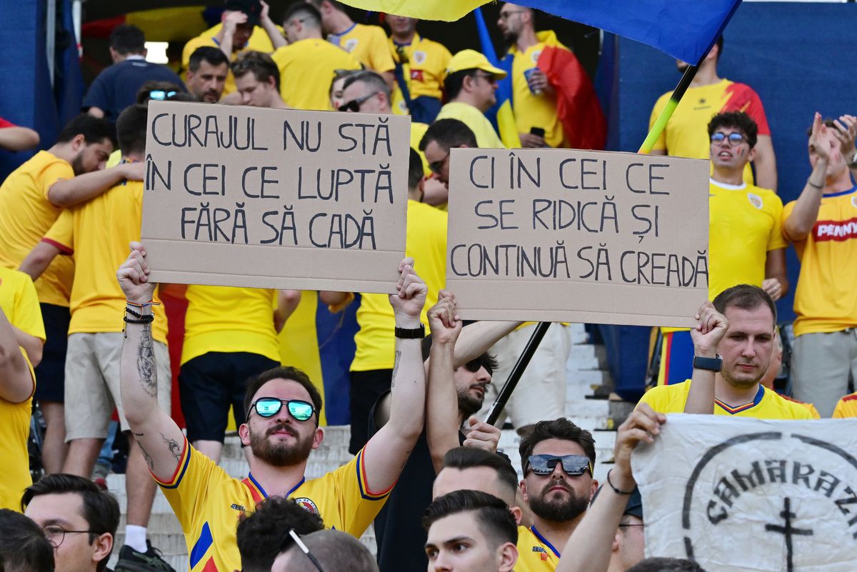 10 detalii observate de pe stadion la Slovacia - România » Nervii lui Iordănescu, Hagi lângă Figo și campionii din tribune