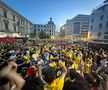 Suporterii naționalei au sărbătorit la Universitate calificarea în optimile de la Euro 2024 / foto: Ionuț Iordache