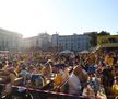 Atmosferă electrizantă în Piața George Enescu în trimpul meciului România - Slovacia / foto: Ionuț Iordache