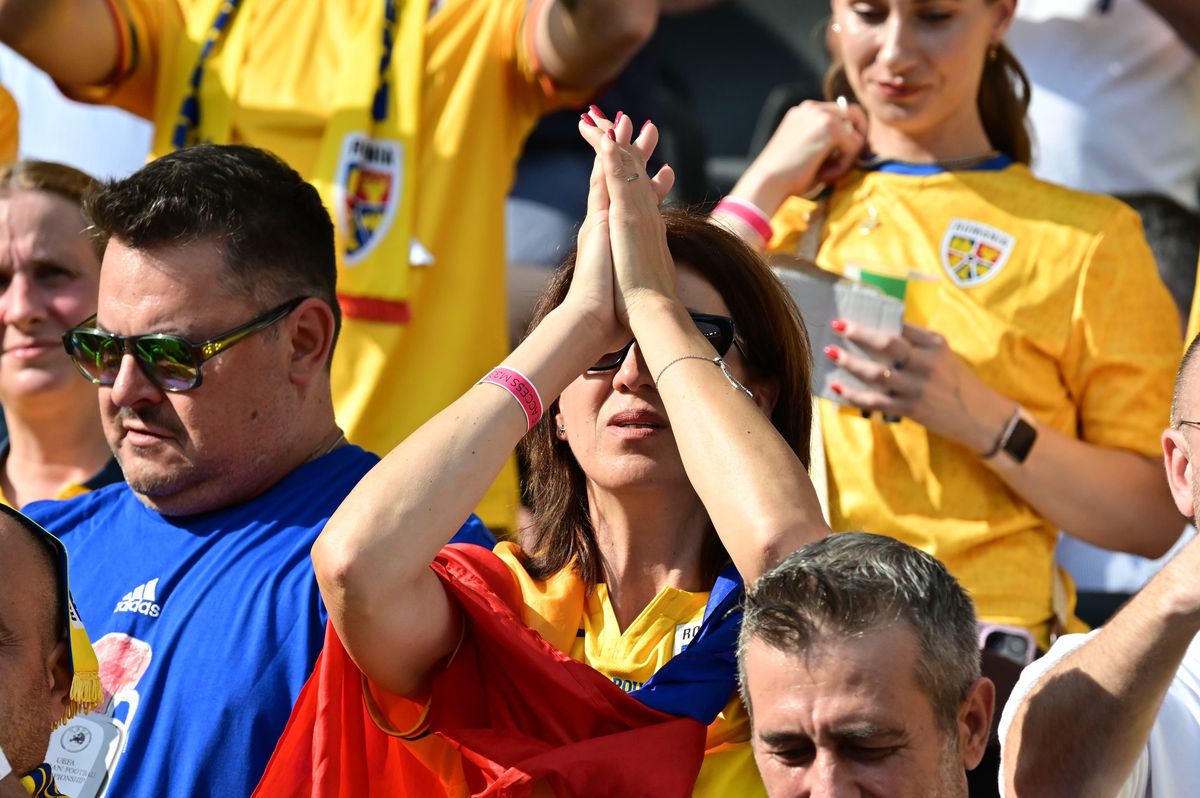 Jos pălăria! Niculescu, Rusescu și Alexa s-au ridicat în picioare și au aplaudat calificarea României în „optimile” Euro 2024