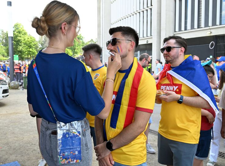 Suporterii României, înainte de meciul cu Slovacia / Sursă foto: Imago Images