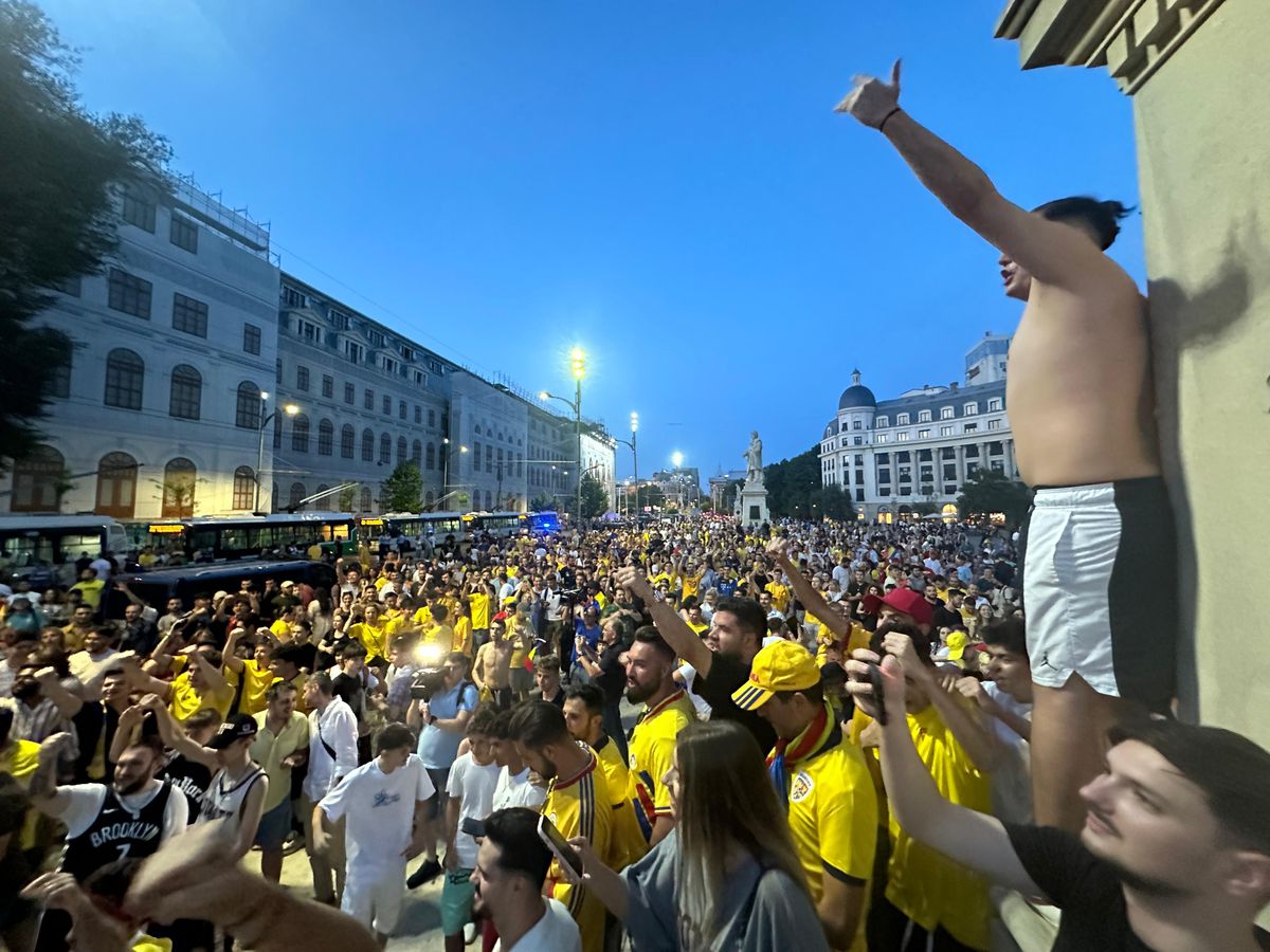 NEBUNIE la Universitate! Bucureștiul a sărbătorit în epicentrul bucuriei pentru naționala României! 10.000 de oameni ieșiți, prima oară după 24 de ani!
