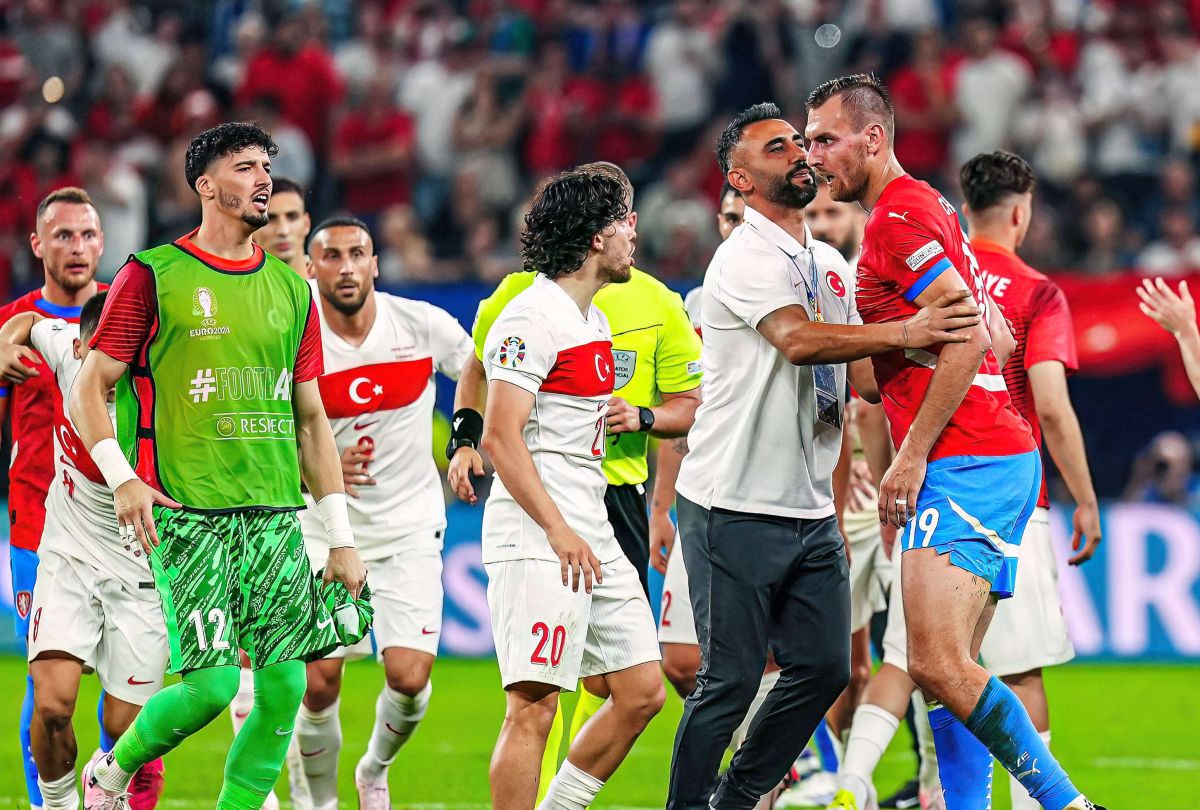 Au sărit la bătaie în fața lui Istvan Kovacs » Imagini revoltătoare la finalul celui mai tensionat meci de la Euro 2024