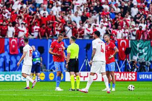 Cehia - Turcia, meci crucial pentru România » Istvan Kovacs acordă un cartonaș roșu în minutul 20
