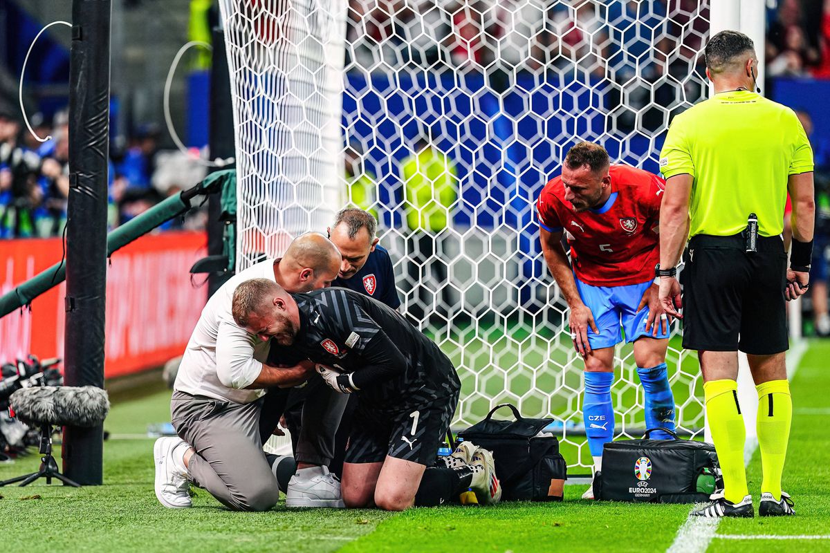 Cehia, OUT de la Euro 2024 » Istvan Kovacs, la centru în meciul cu cele mai multe cartonașe din istoria turneelor continentale