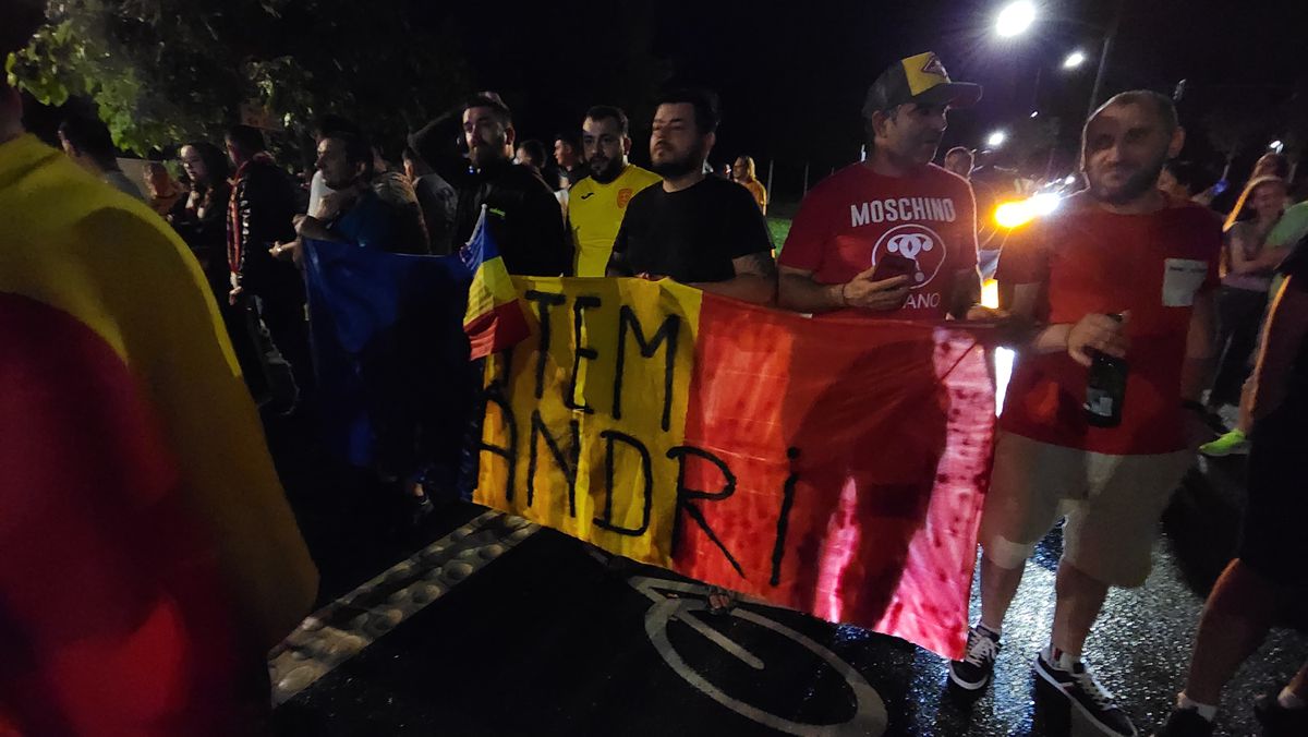 Cu doar două zile înainte de România - Olanda, Valentin Mihăilă a semnat: „Suntem fericiți să vă anunțăm”