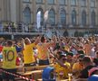 Atmosferă electrizantă în Piața George Enescu în trimpul meciului România - Slovacia / foto: Ionuț Iordache