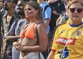 România are cele mai sexy susținătoare! Imagini de senzație surprinse în fan zone-ul din Frankfurt