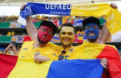 Asta-i România! Atmosferă de POVESTE la Frankfurt » Jos pălăria pentru miile de suporteri care scriu istorie în Germania!