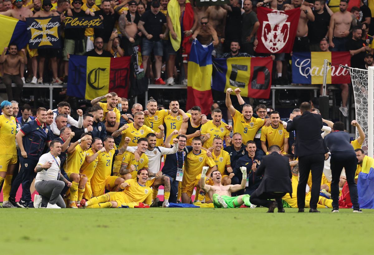 Imaginile euforiei tricolore! Momente senzaționale la Frankfurt: naționala a sărbătorit pe gazon calificarea