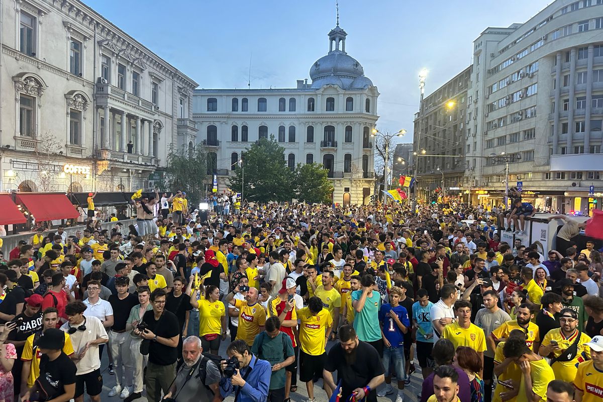 Suporterii naționalei au sărbătorit la Universitate calificarea în optimile de la Euro 2024