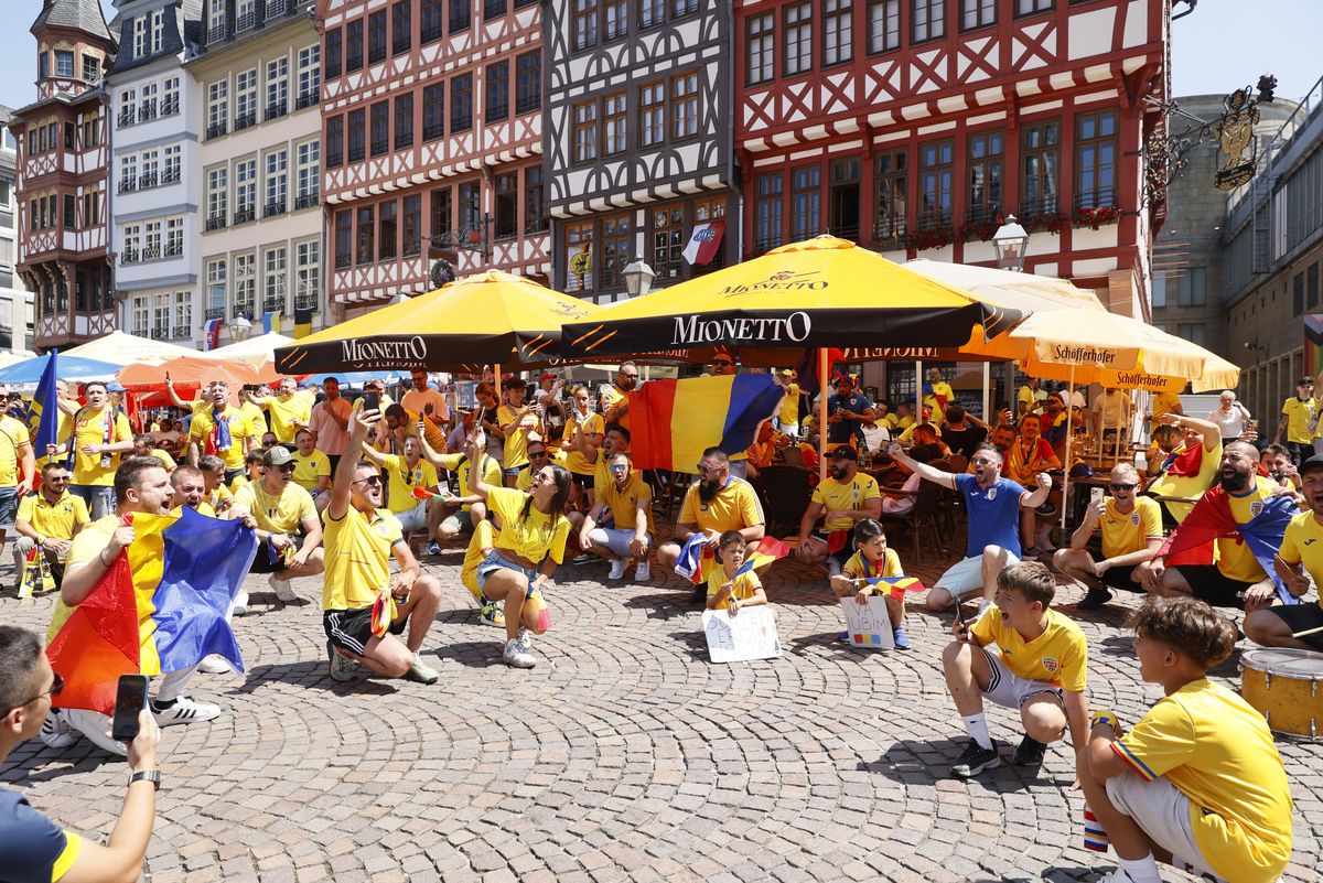 Atmosferă ca „acasă” la Frankfurt. Suporterii „tricolorilor” au luat cu asaltul orașul-port