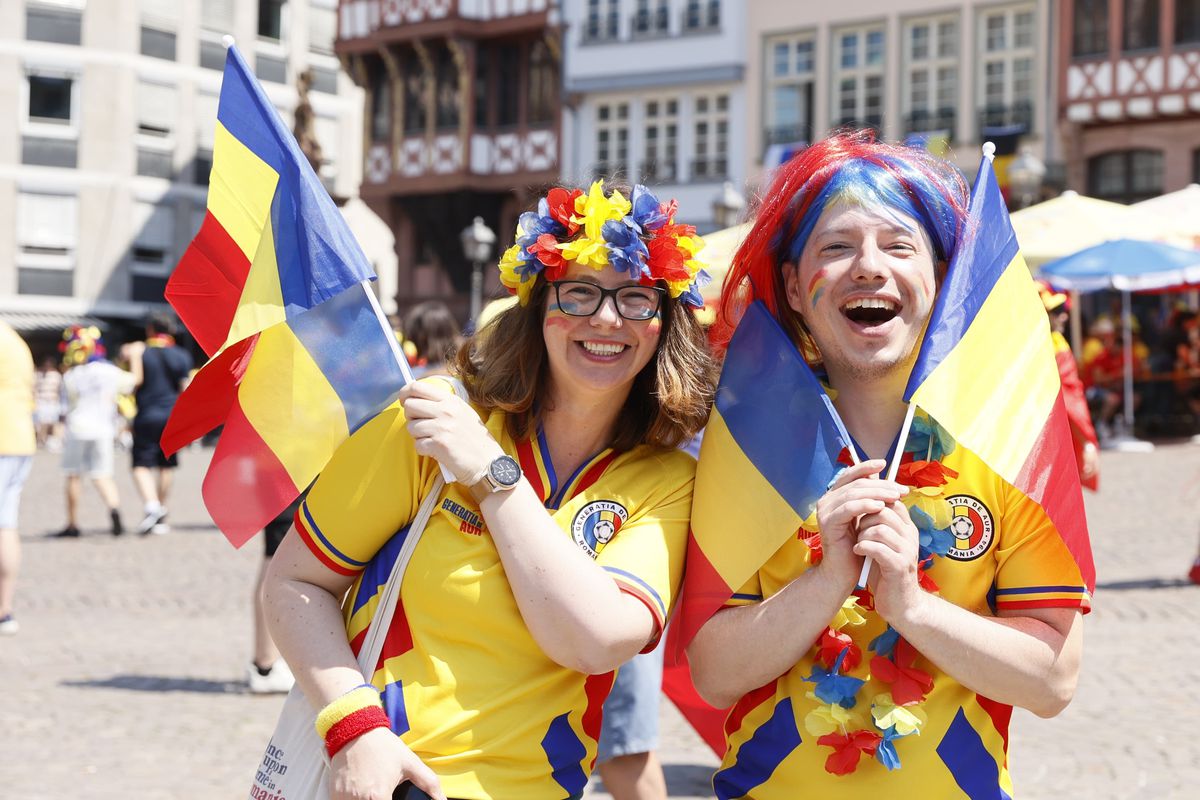 Atmosferă ca „acasă” la Frankfurt. Suporterii „tricolorilor” au luat cu asaltul orașul-port