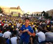 Atmosferă electrizantă în Piața George Enescu în trimpul meciului România - Slovacia / foto: Ionuț Iordache