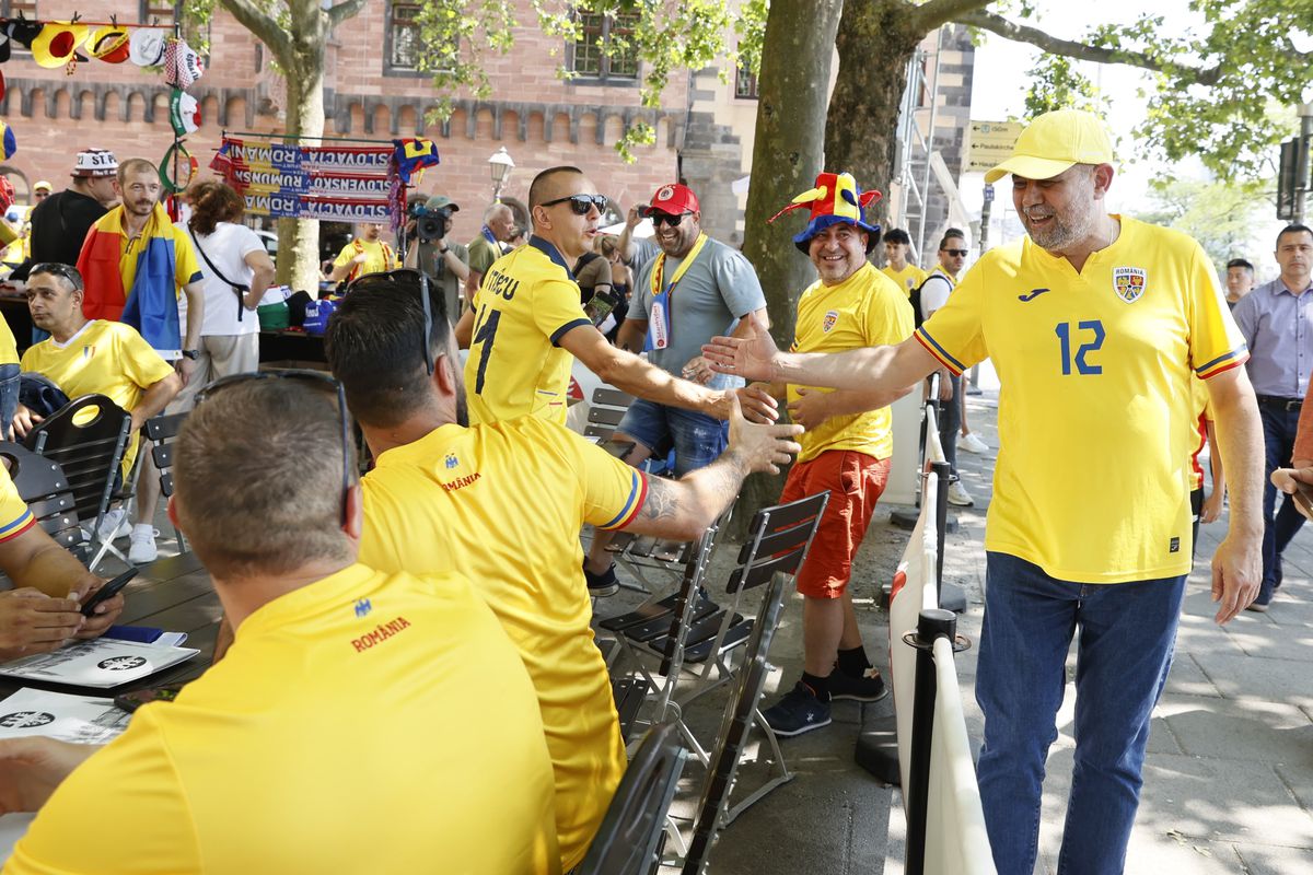 Ianis Hagi, TITULAR cu Slovacia?! » „A intrat foarte bine, mă aștept să fie în formula de start”