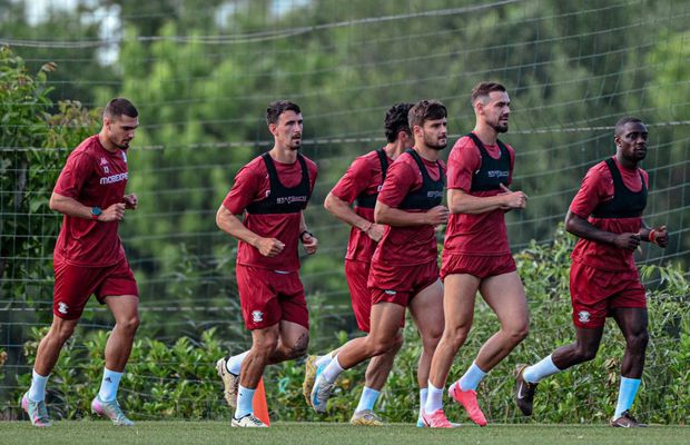 Ghinion după ghinion pentru jucătorul Rapidului suspect de o accidentare gravă! De ce nu a putut face RMN-ul joi în Slovenia