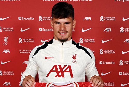 Milos Kerkez este noul fotbalist al lui Liverpool. FOTO: X