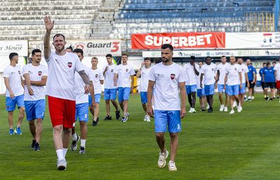 5 nume noi sub comanda lui Cristi Pustai la reunirea Gloriei Bistrița: doi abia au retrogradat din Superligă