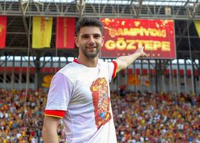 Dinamo i-a pus contractul pe masă lui Umit Akdag: „M-am întâlnit de două ori cu tatăl lui”