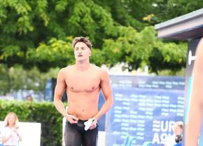 Denis Popescu, campion la 100 m fluture la Samorin: „Mă bucur că am câștigat pariul cu David”