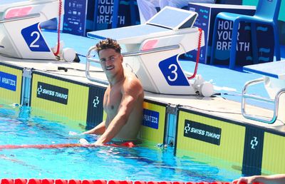 Denis Popescu, record național la 100 m fluture la Campionatele Europene U23 » Sportivul de 21 de ani s-a calificat în finală