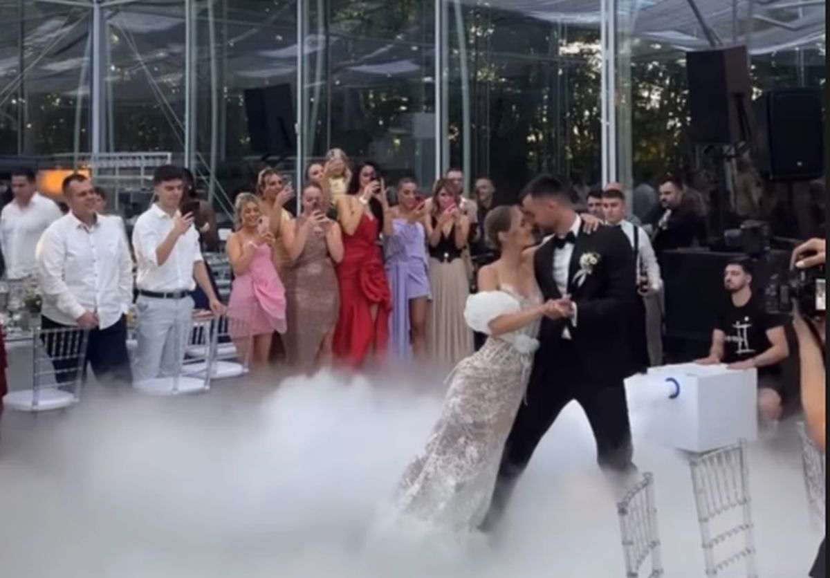 Noua handbalistă a vicecampioanei României, nuntă de vis în Muntenegru! Alegere curajoasă pentru rochie + imagini tari de la petrecerea „burlăcițelor”