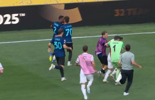 Scene ireale după Inter - River » Cristi Chivu a sprintat și l-a luat de guler + Dumfries a fugit la vestiare pentru a evita haosul
