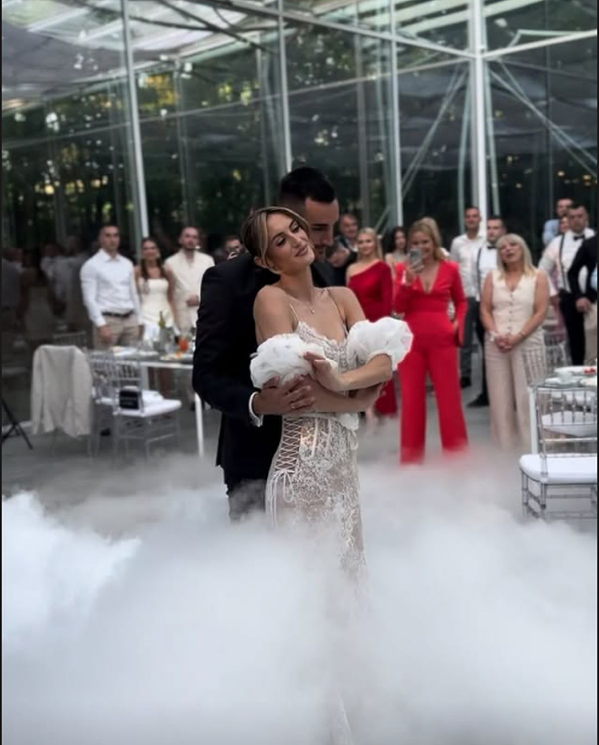 Noua handbalistă a vicecampioanei României, nuntă de vis în Muntenegru! Alegere curajoasă pentru rochie + imagini tari de la petrecerea „burlăcițelor”