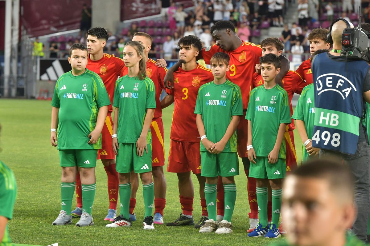 Spania U19 - Olanda U19 0-1. Viitor „portocaliu”: un autogol pe Giulești a tranșat finala Europeanului U19. Burleanu și arbitrii, huiduiți la premiere